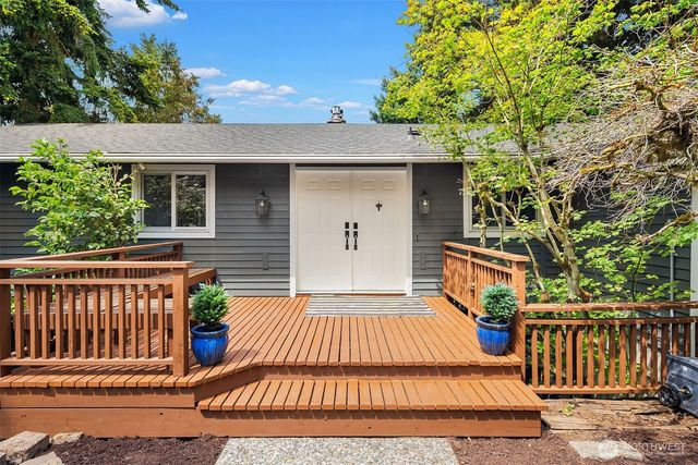 5761 110th Ave SE, Bellevue, WA 98006