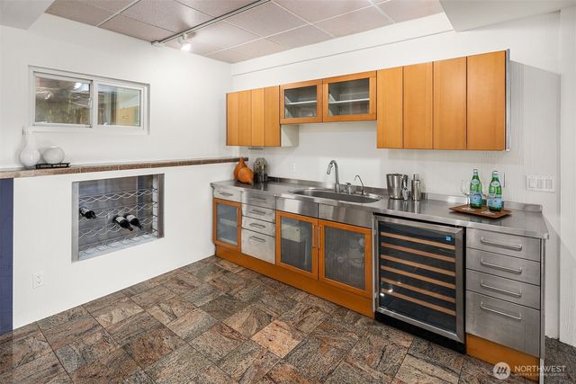 5761 110th Ave SE, Bellevue, WA 98006