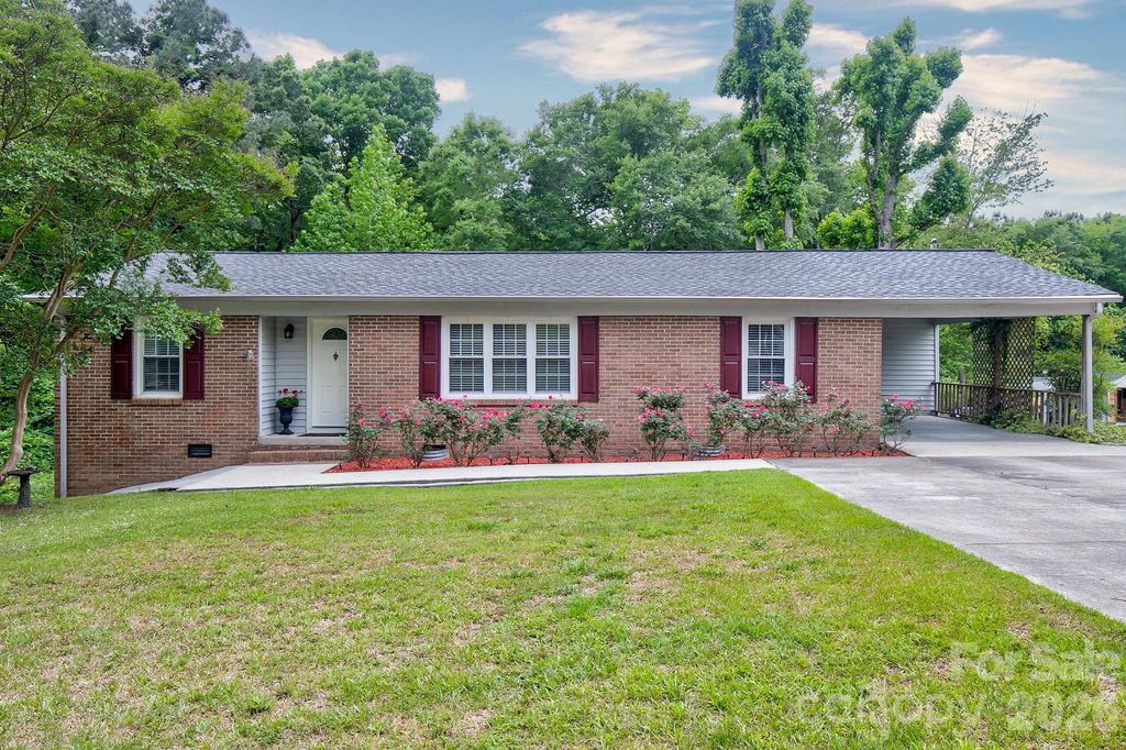 156 Blackmon Circle, Kershaw, SC 29067