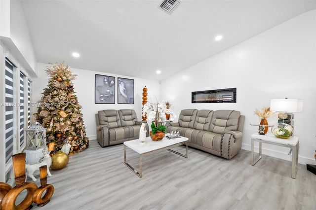 26130 SW 130th Ave, Homestead, FL 33032