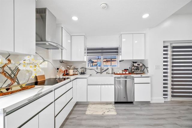 26130 SW 130th Ave, Homestead, FL 33032