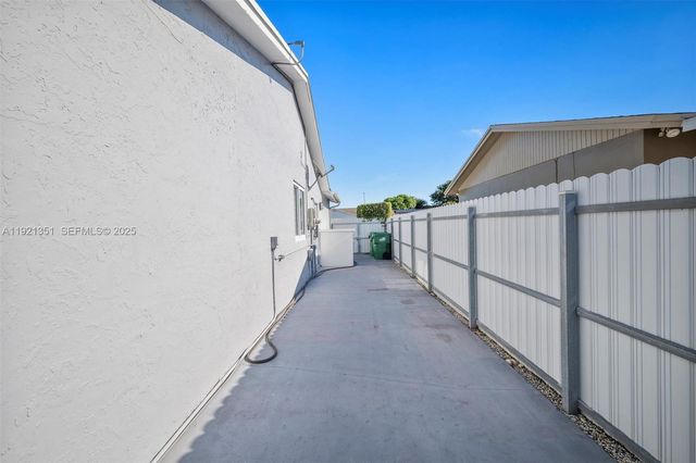 26130 SW 130th Ave, Homestead, FL 33032