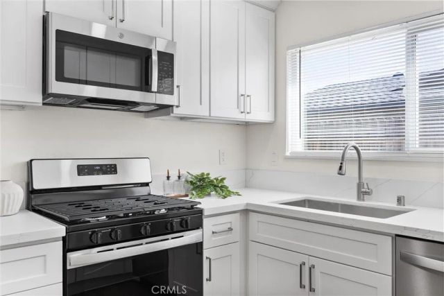 7309 Cedarcrest Avenue, Bakersfield, CA 93308