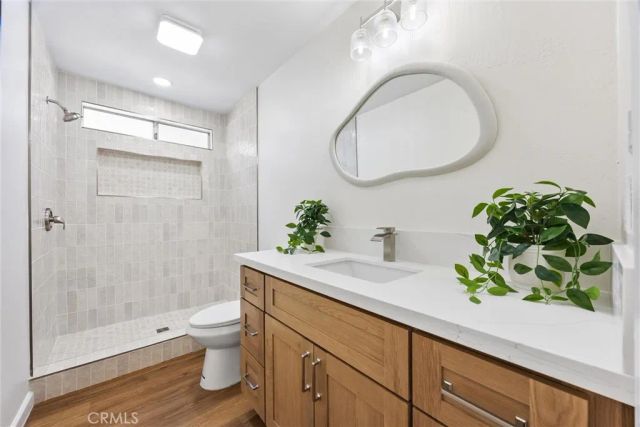 7309 Cedarcrest Avenue, Bakersfield, CA 93308