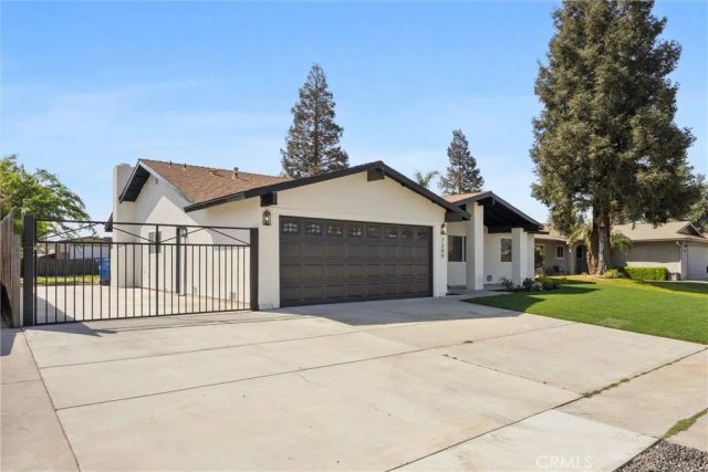 7309 Cedarcrest Avenue, Bakersfield, CA 93308