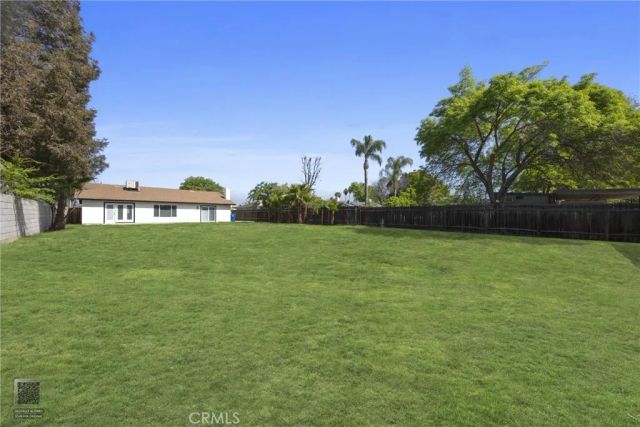 7309 Cedarcrest Avenue, Bakersfield, CA 93308