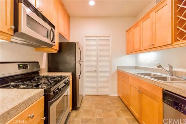 3313 Watermarke Place, Irvine, CA 92612