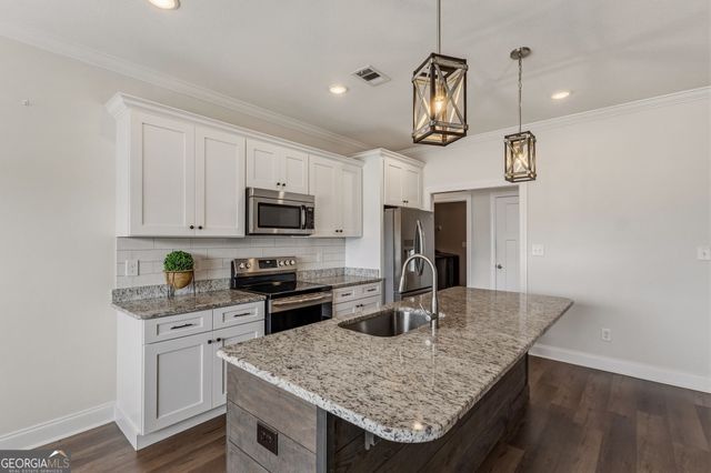 124 Cascades Court, Bonaire, GA 31005