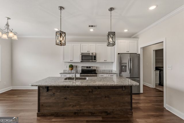 124 Cascades Court, Bonaire, GA 31005