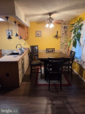 8406 LYONS PL, Philadelphia, PA 19153