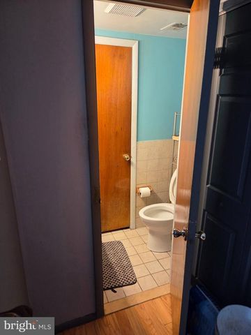 8406 LYONS PL, Philadelphia, PA 19153