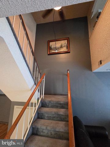 8406 LYONS PL, Philadelphia, PA 19153
