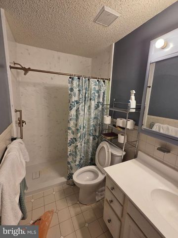 8406 LYONS PL, Philadelphia, PA 19153
