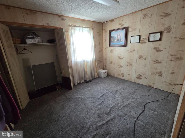 8406 LYONS PL, Philadelphia, PA 19153