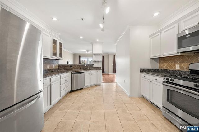 155 The Promenade, Edgewater, NJ 07020