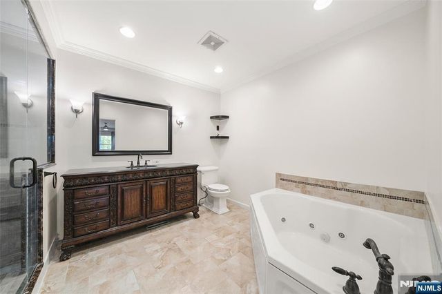 155 The Promenade, Edgewater, NJ 07020