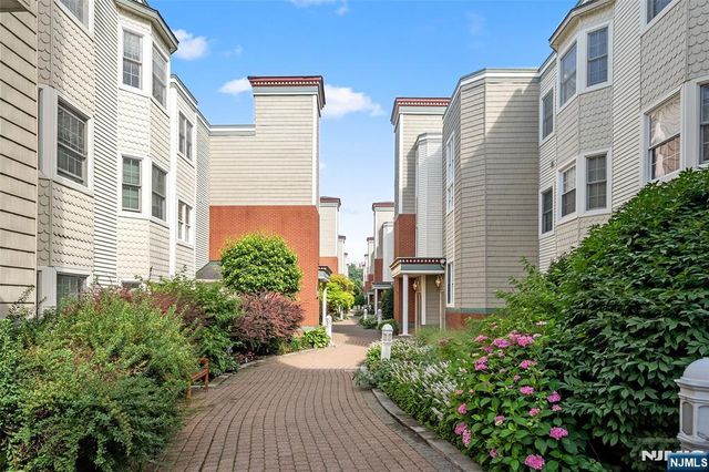 155 The Promenade, Edgewater, NJ 07020