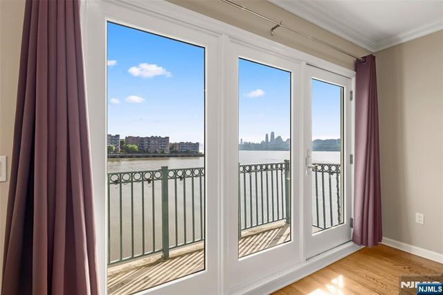 155 The Promenade, Edgewater, NJ 07020