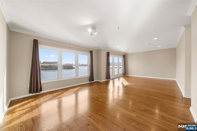 155 The Promenade, Edgewater, NJ 07020