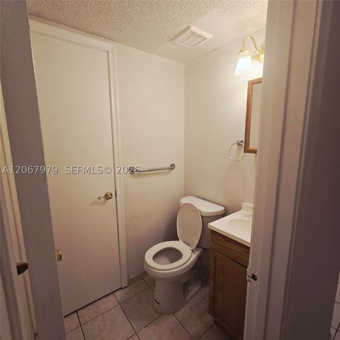 580 NW 114th Ave 201, Sweetwater, FL 33172