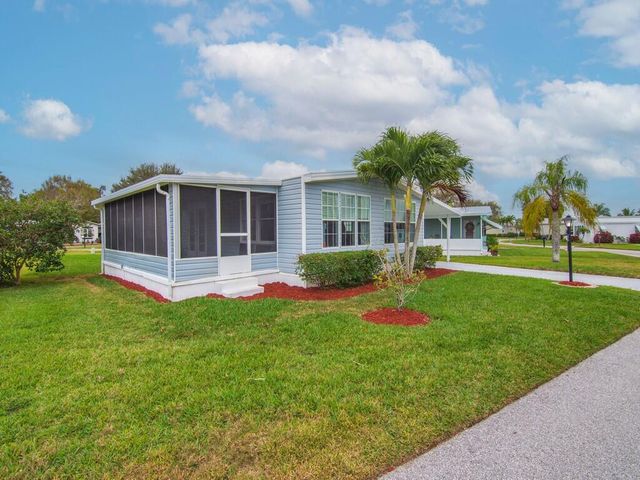 395 NE Jade Circle, Jensen Beach, FL 34957