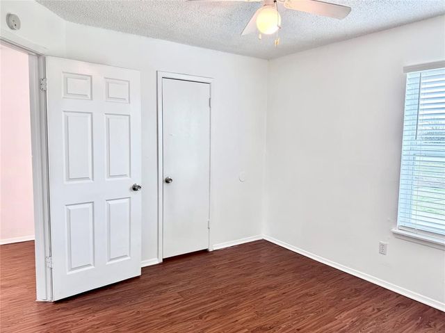 441 SW Thomas Street D, Burleson, TX 76028