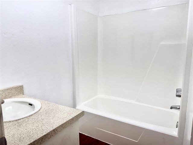 441 SW Thomas Street D, Burleson, TX 76028