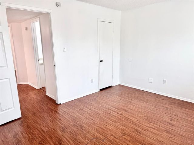 441 SW Thomas Street D, Burleson, TX 76028