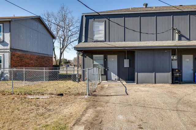 441 SW Thomas Street D, Burleson, TX 76028