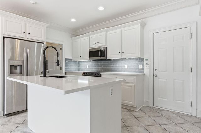 2006 Wellington Woods Drive, Little Rock, AR 72211