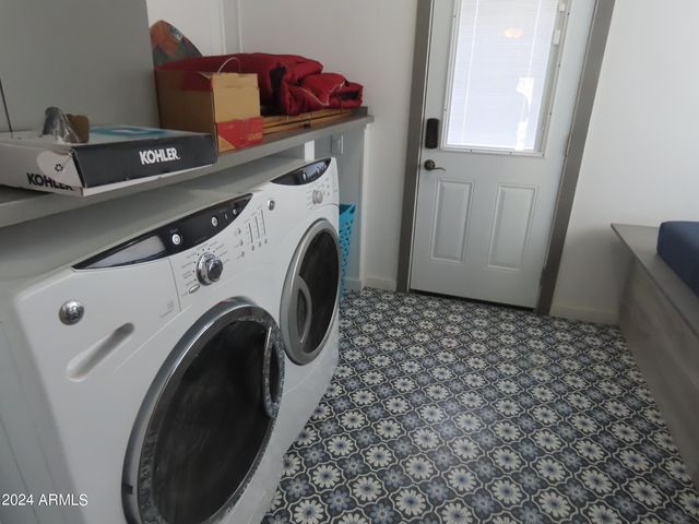 56120 E Riverside Road, Kearny, AZ 85137