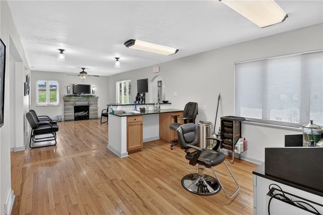 9150 Perry Hwy, Mccandless, PA 15237