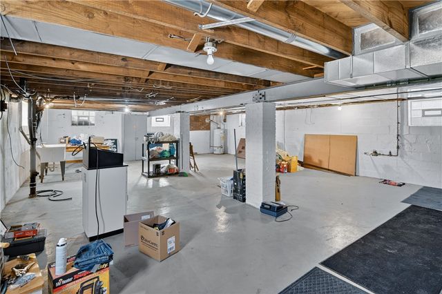 9150 Perry Hwy, Mccandless, PA 15237