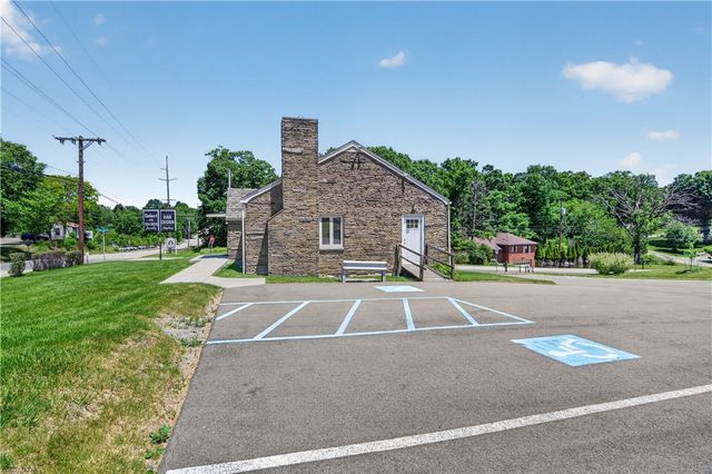 9150 Perry Hwy, Mccandless, PA 15237