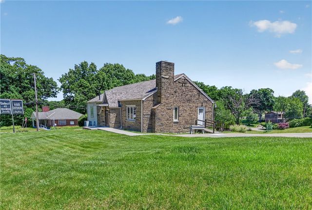 9150 Perry Hwy, Mccandless, PA 15237