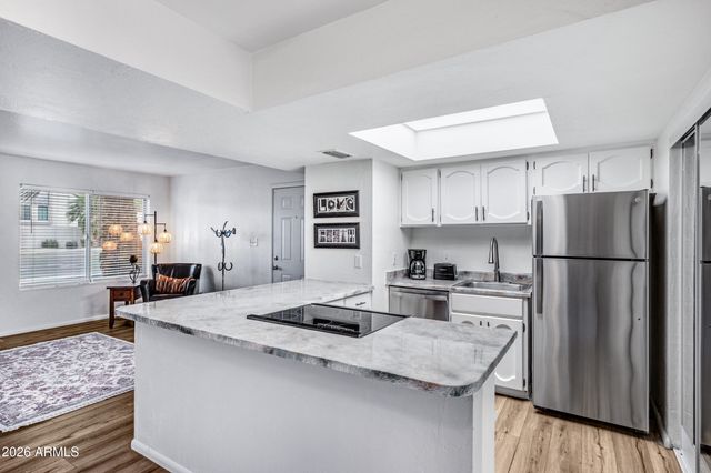 2320 N 52ND Street 115, Phoenix, AZ 85008