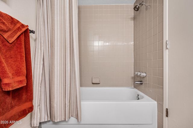 2320 N 52ND Street 115, Phoenix, AZ 85008