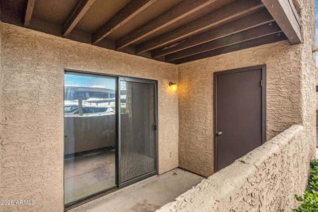 2320 N 52ND Street 115, Phoenix, AZ 85008