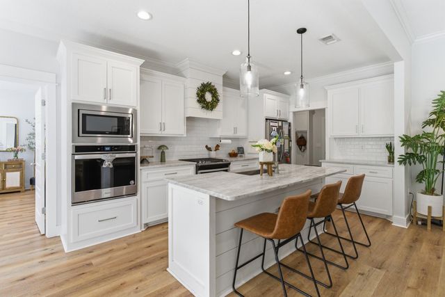 75 W Cadbury Ln., Hattiesburg, MS 39402
