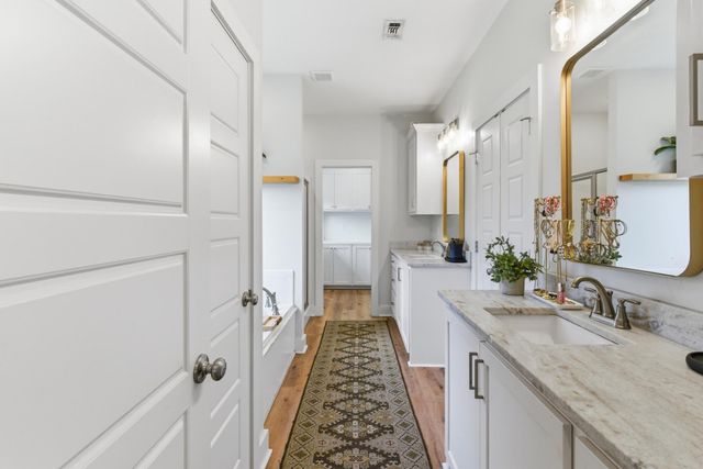 75 W Cadbury Ln., Hattiesburg, MS 39402