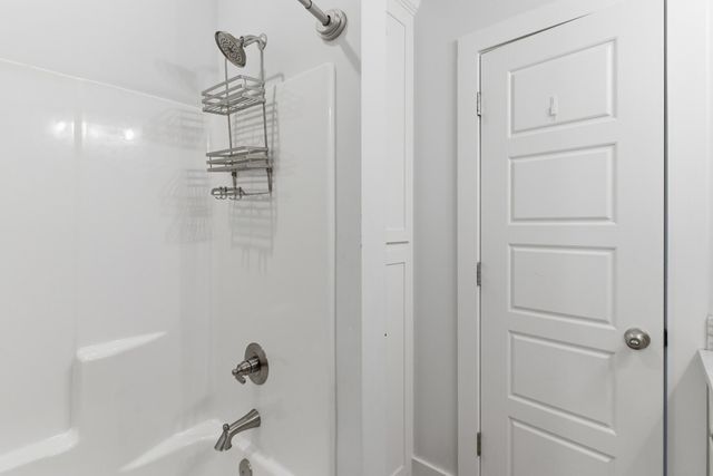 75 W Cadbury Ln., Hattiesburg, MS 39402