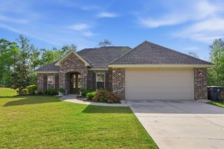 75 W Cadbury Ln., Hattiesburg, MS 39402