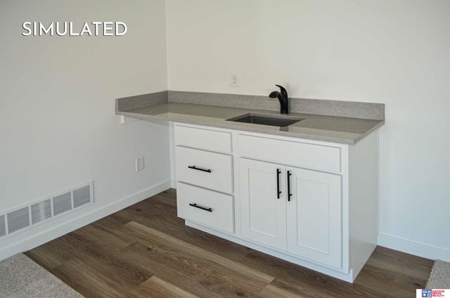 1000 W Santa Clara Street, Lincoln, NE 68523