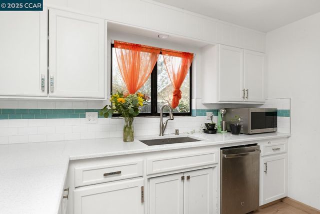 8715 Eastwood Ct, Stockton, CA 95209