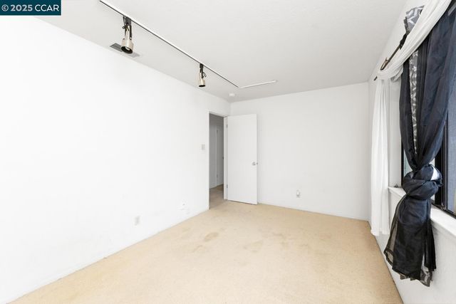 8715 Eastwood Ct, Stockton, CA 95209