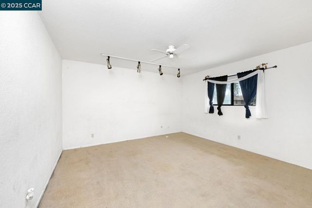 8715 Eastwood Ct, Stockton, CA 95209