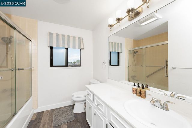 8715 Eastwood Ct, Stockton, CA 95209