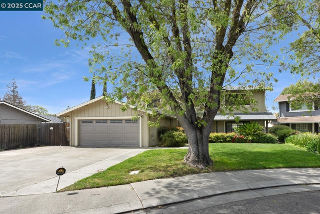 8715 Eastwood Ct, Stockton, CA 95209