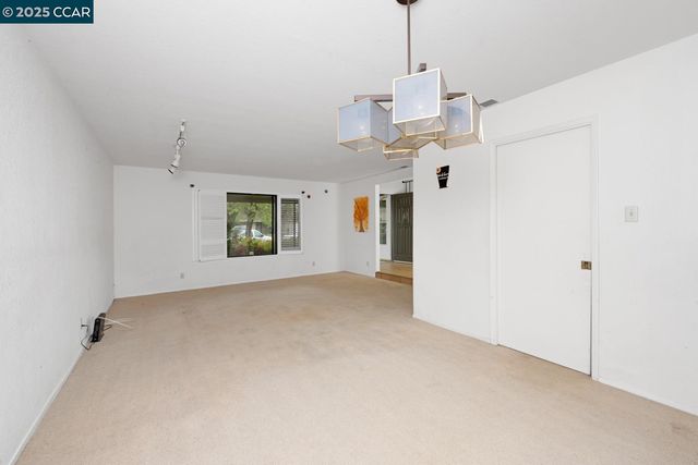 8715 Eastwood Ct, Stockton, CA 95209