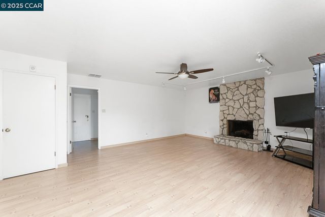 8715 Eastwood Ct, Stockton, CA 95209